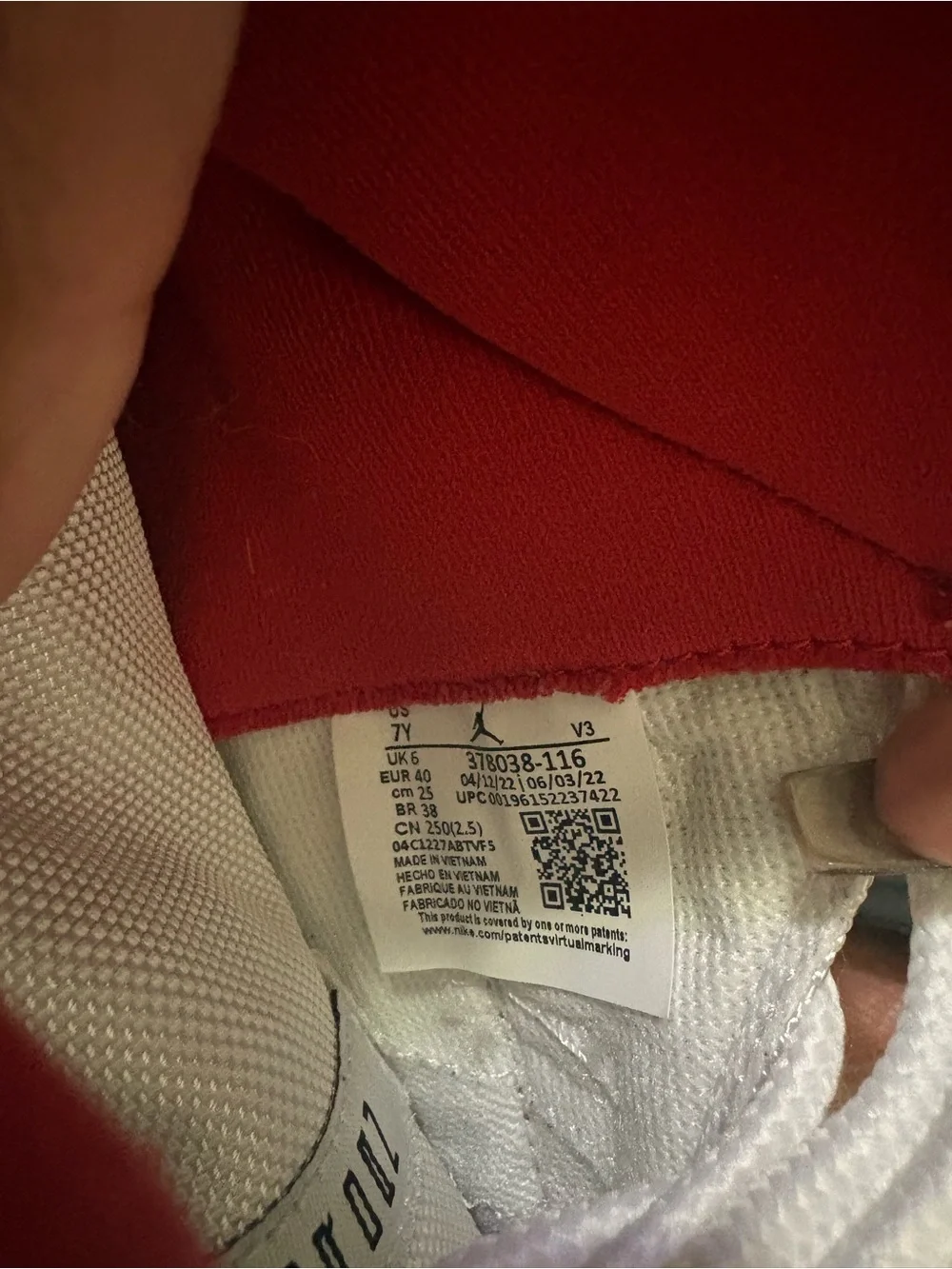 Air Jordan 11 Retro GS 'Cherry'